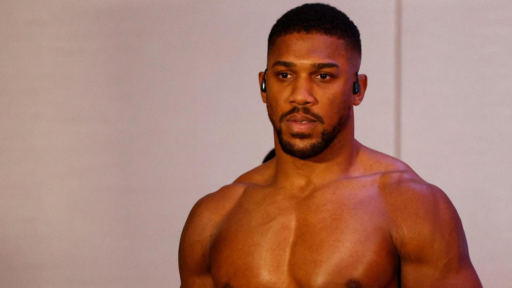 Anthony Joshua injured in Nigeria car crash, with two others dead