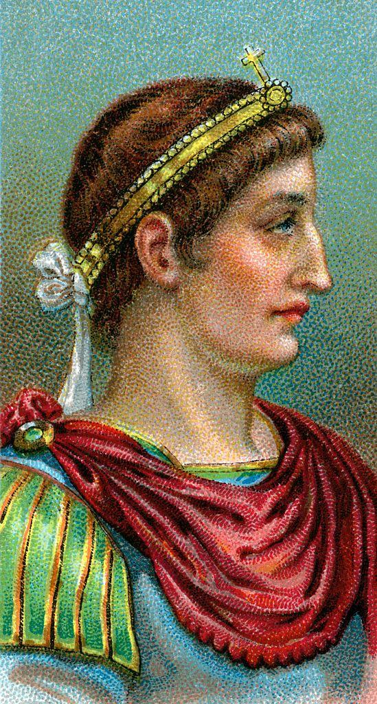 قسطنطين الأول أول إمبراطور روماني يعتنق المسيحية