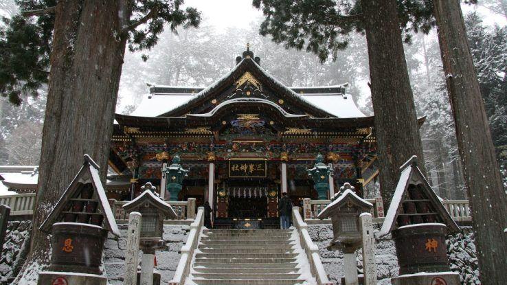 More than 100 shelter overnight in Japan shrine due to heavy snow