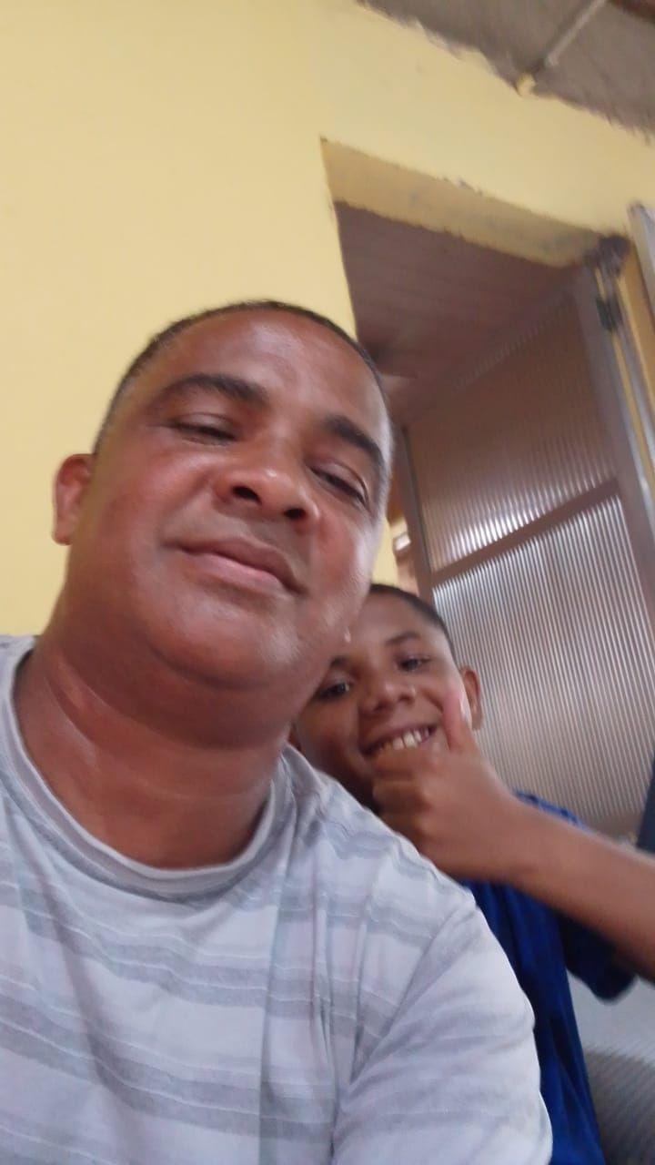 Samuel e Michel em foto antiga