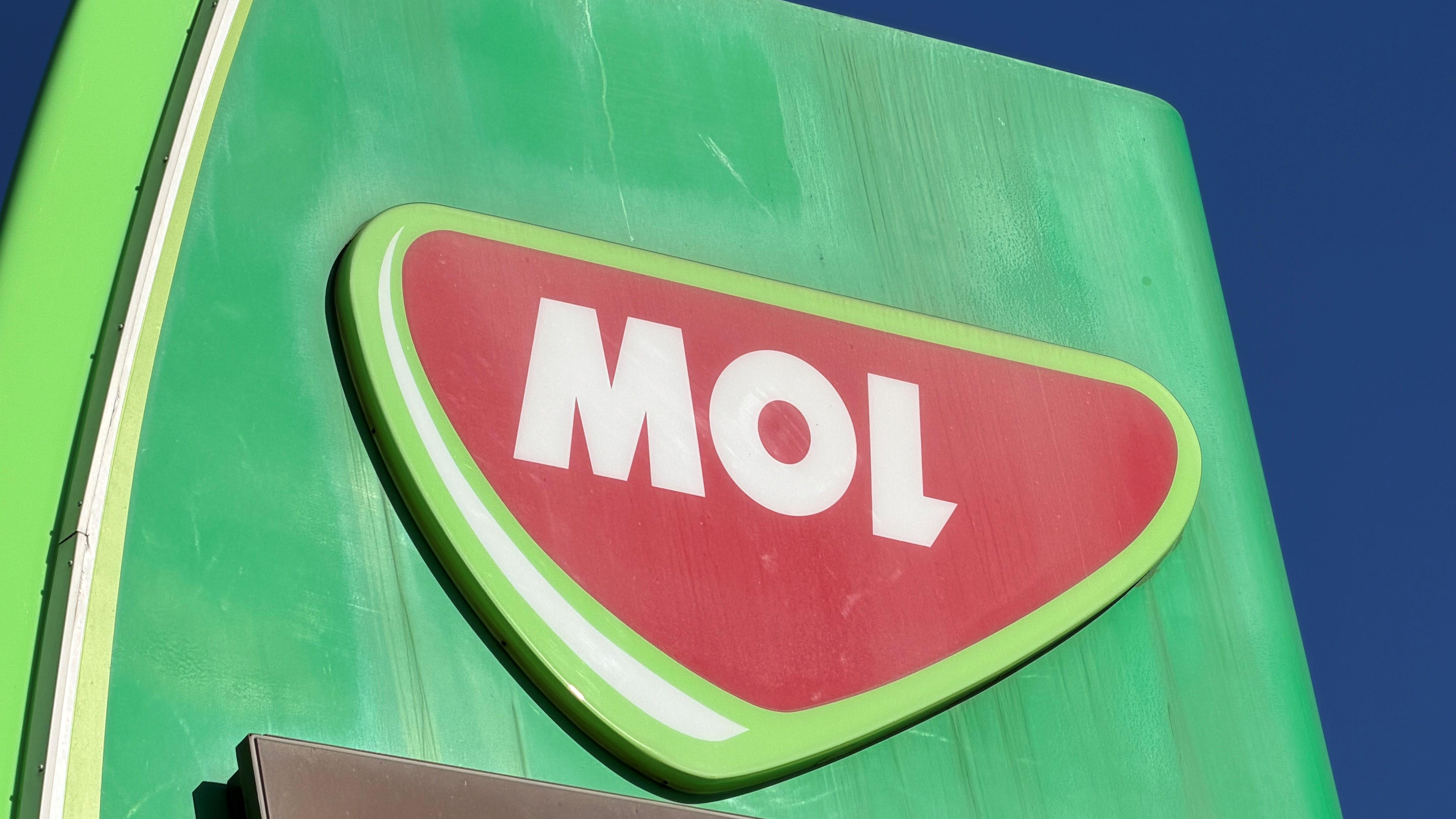 Mol