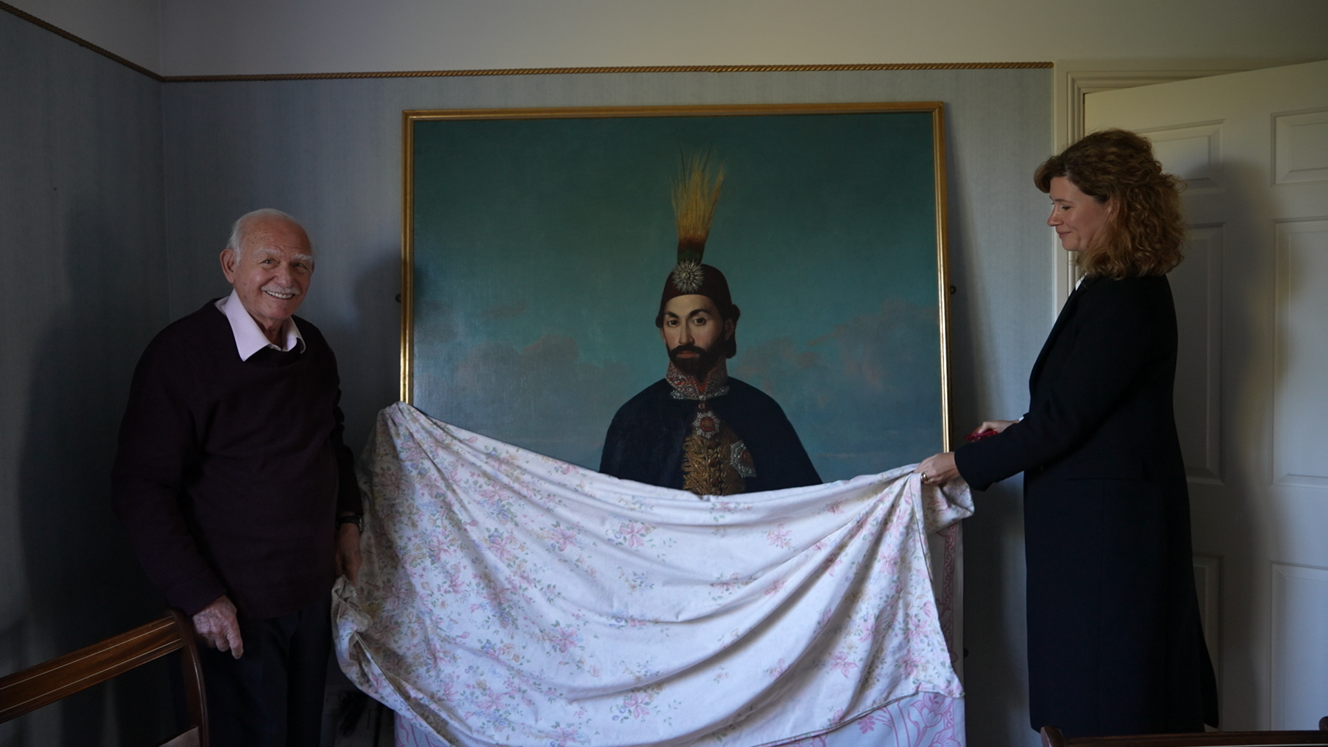 قال عثمان أوغلو إنه أفرغ معظم ممتلكاته من منزله في إنجلترا وسيغلقه ليستقر نهائي في إسطنبول.