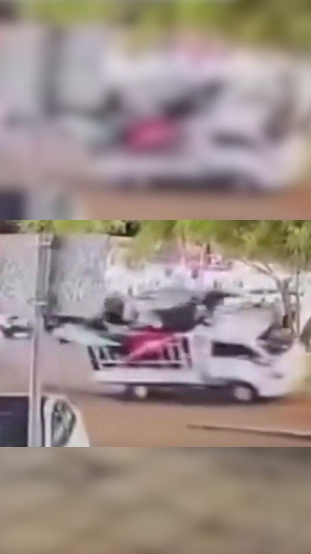 انقلاب سيارة مشجعي الأردن 