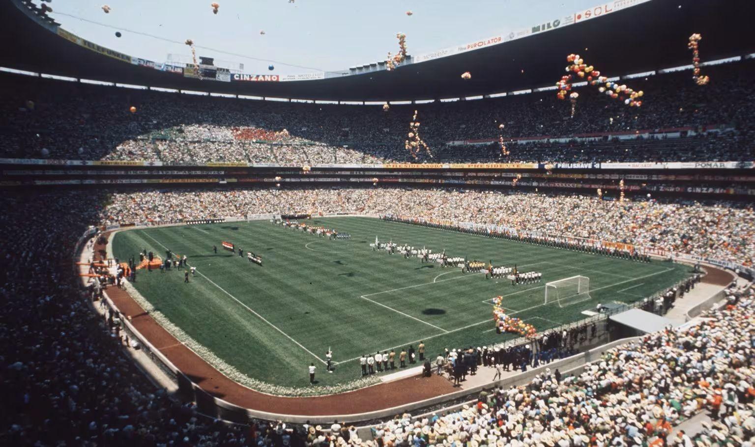 ملعب أزتيكا خلال مباراة في كأس العالم لكرة القدم 1970