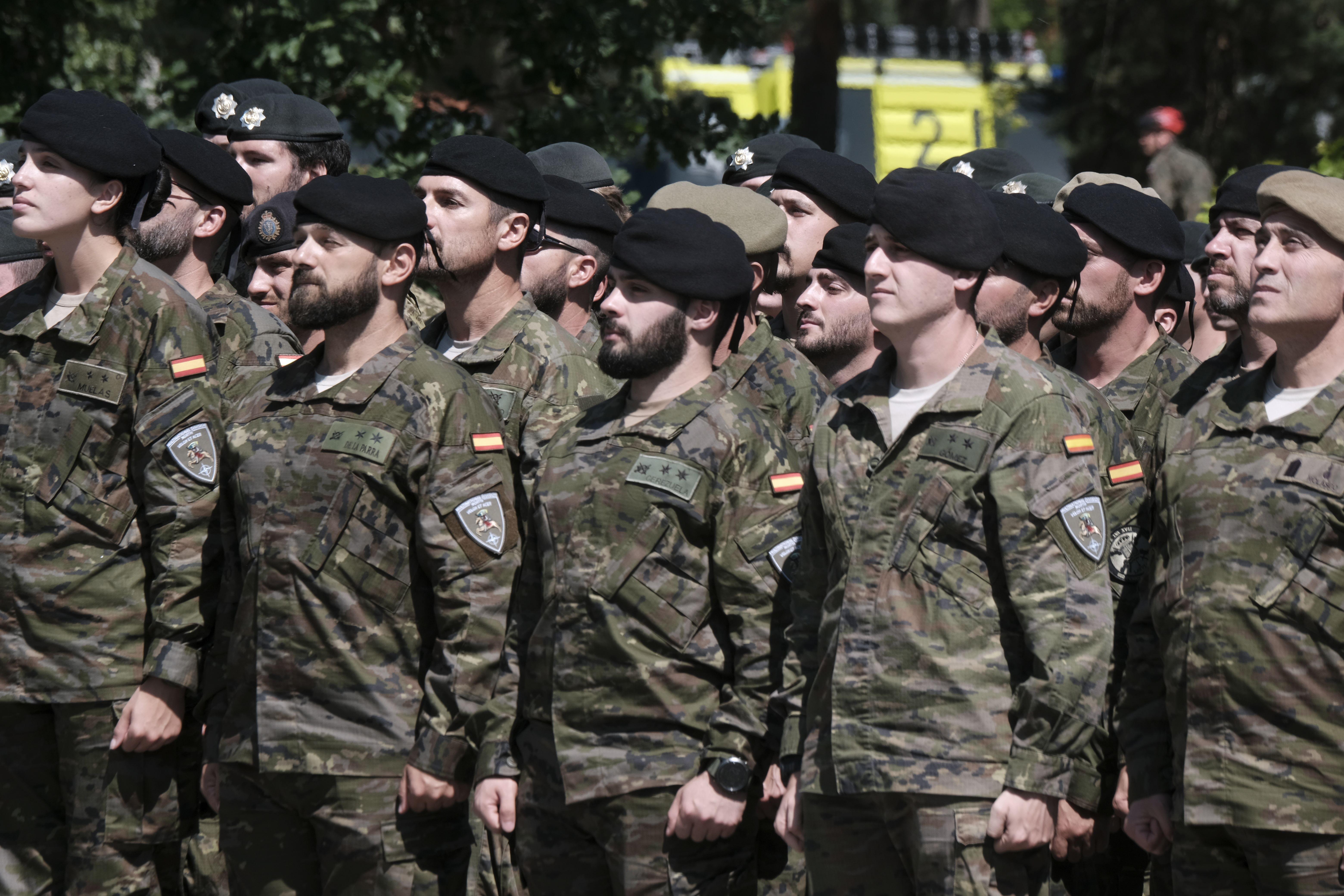 Militares españoles en una brigada de la OTAN.