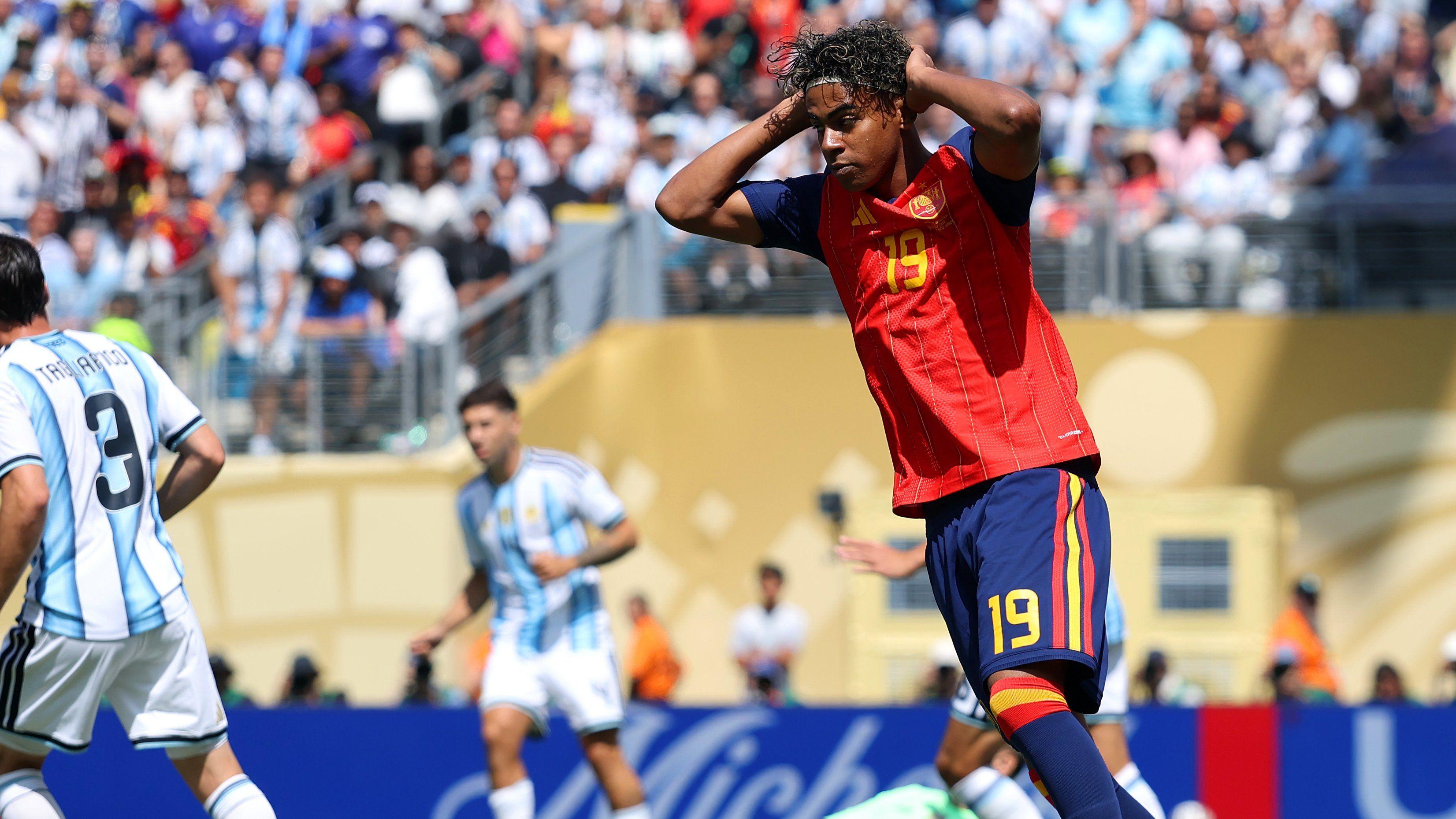 Watch as Lamine Yamal misses early Spain chance against Argentina in World Cup final