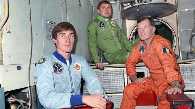 Krikalev, Jean-Loup Chr&eacute;tien e Alexandre Volkov