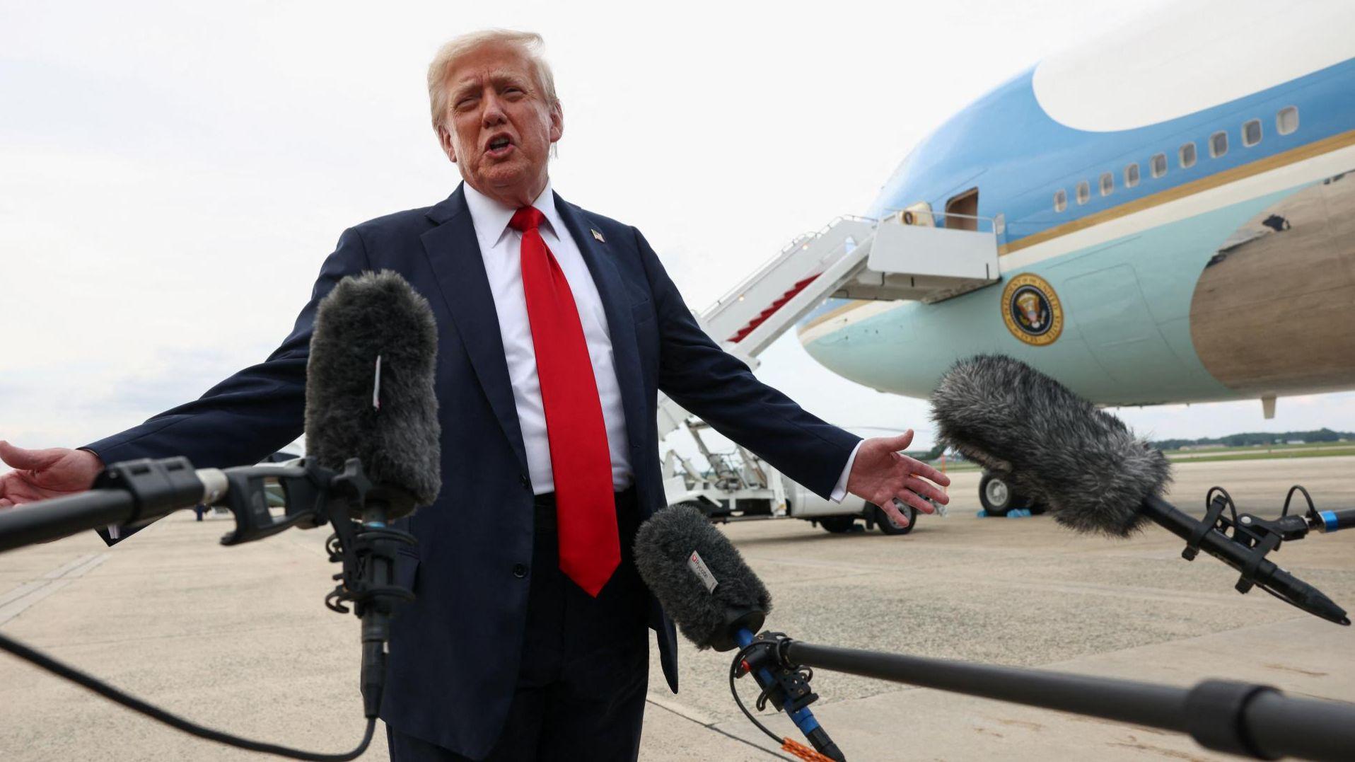 Trump says US will send 'sophisticated' equipment to Ukraine as he criticises Putin