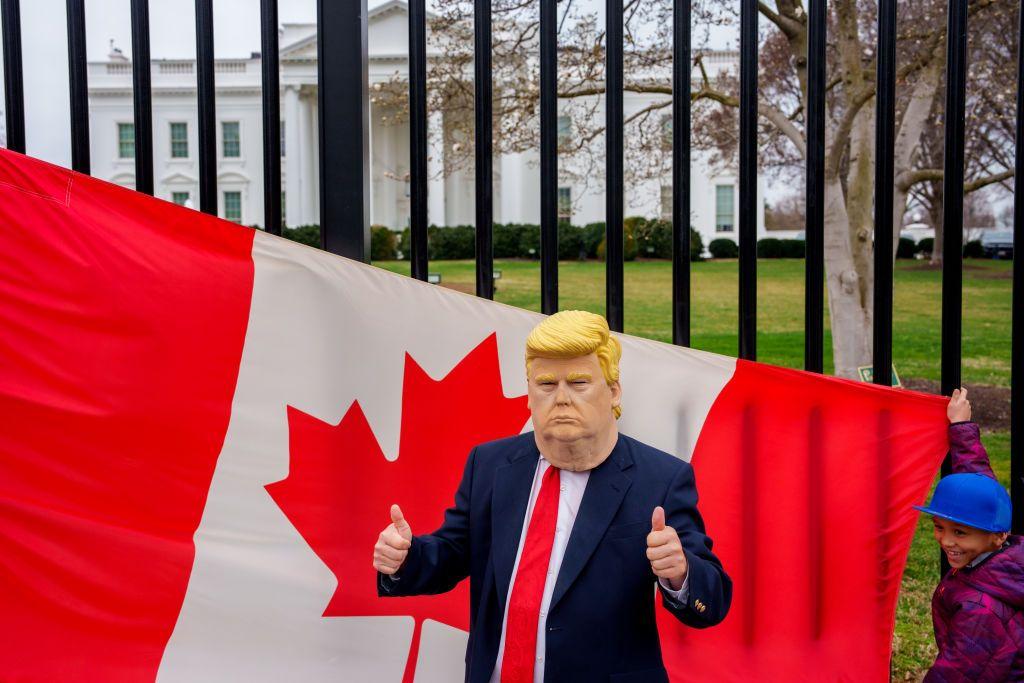 一名裝扮成美國總統特朗普的男子