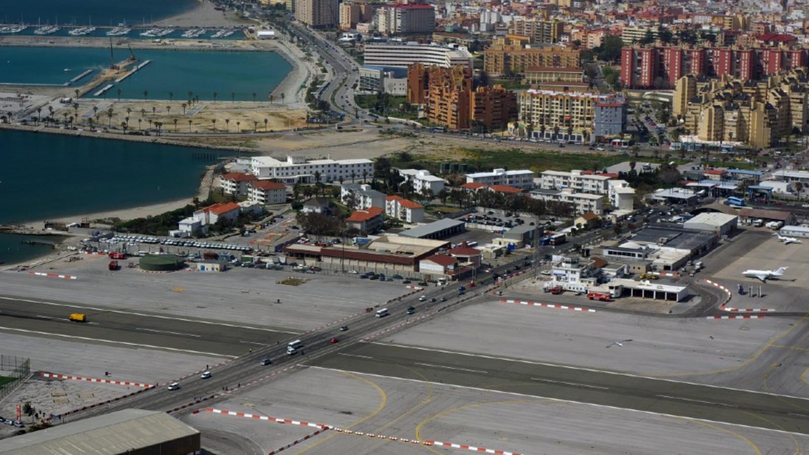Pista de aterrizaje del aeropuerto de Gibraltar
