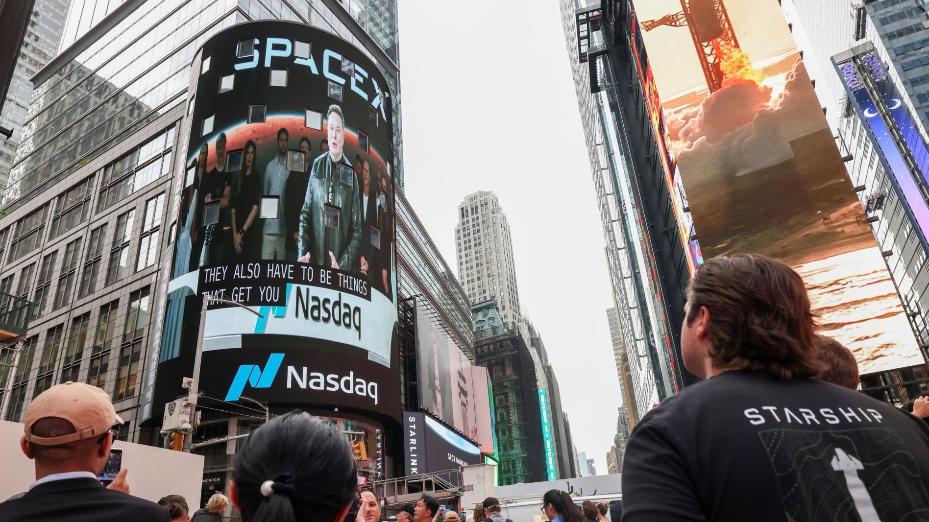 SpaceX debuts on stock exchange, setting Elon Musk on course to be world's first trillionaire