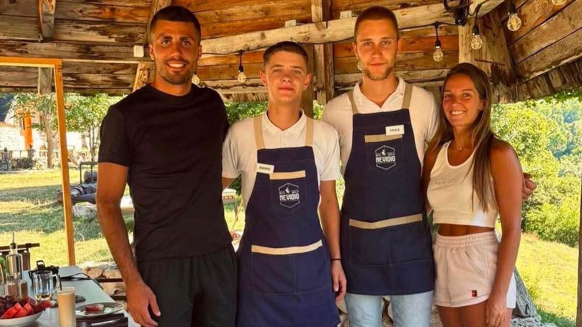Rodri je sa suprugom uživao u tradicionalnim jelima
