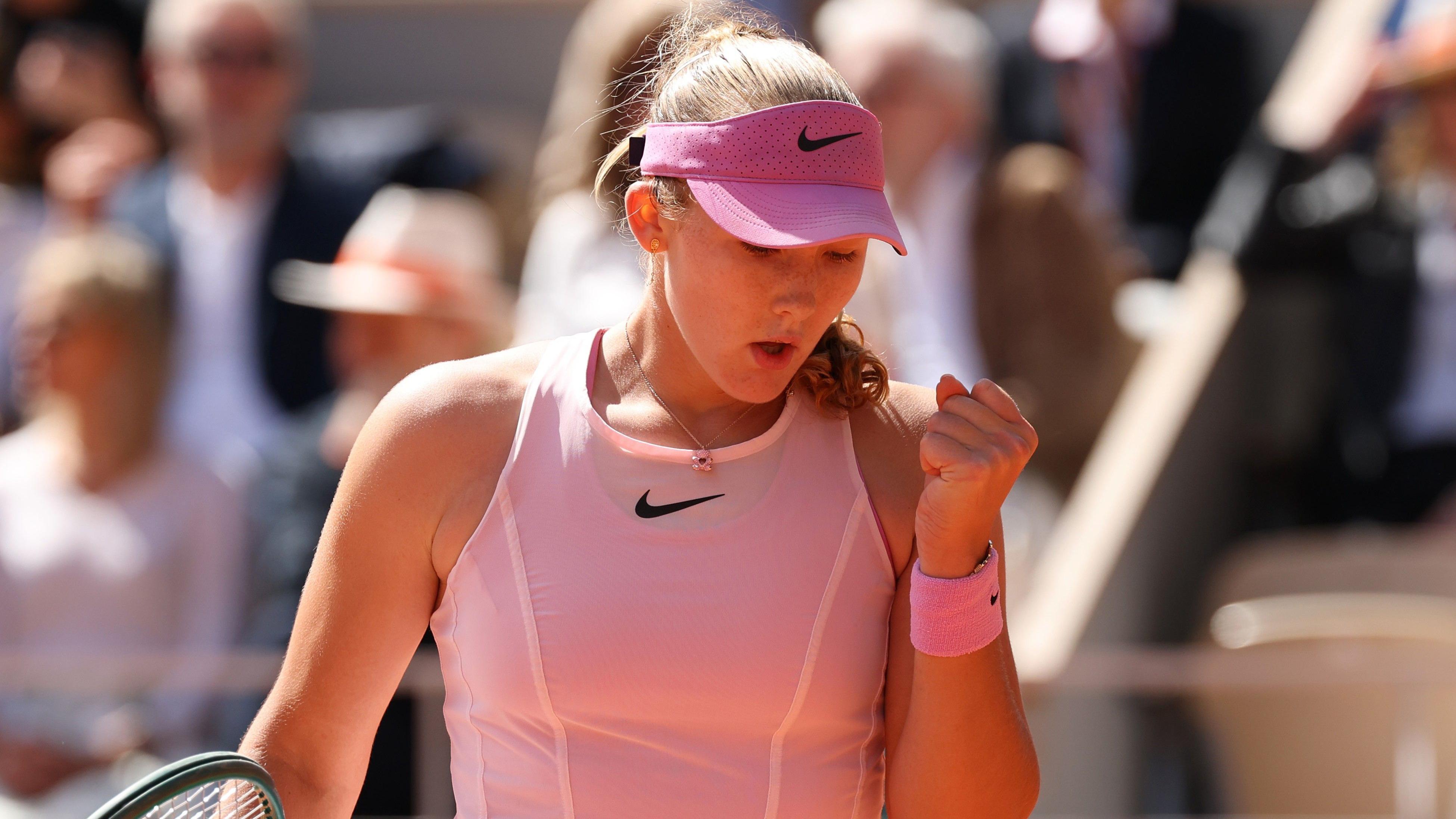 French Open final: Andreeva leads qualifier Chwalinska by set & break