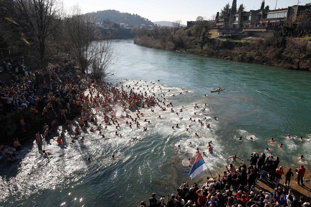 bogojavljanje, bogojavljanje u crnoj gori, plivanje za časni krst u podgorici