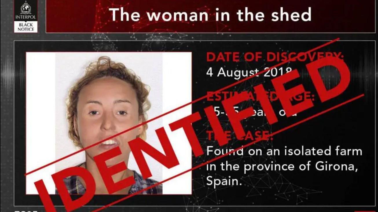 La notificación de Interpol sobre la identificación de la mujer paraguaya.