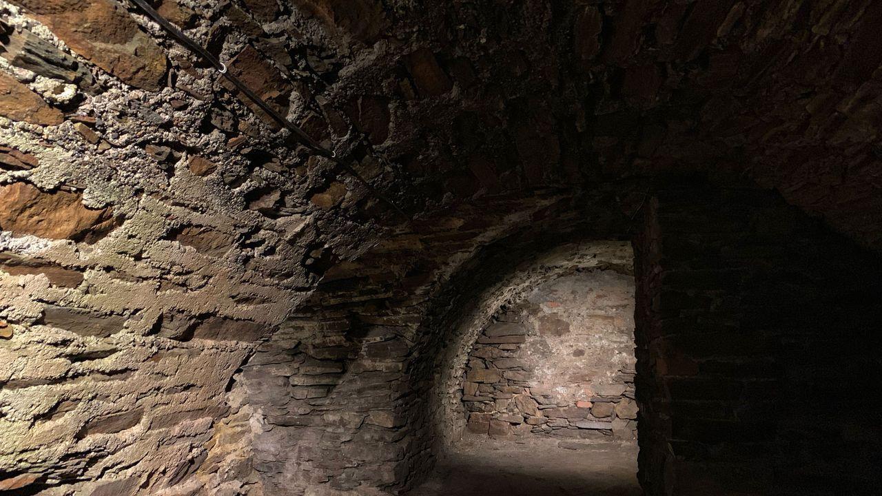 El sótano abovedado bajo la Real Casa de la Moneda.