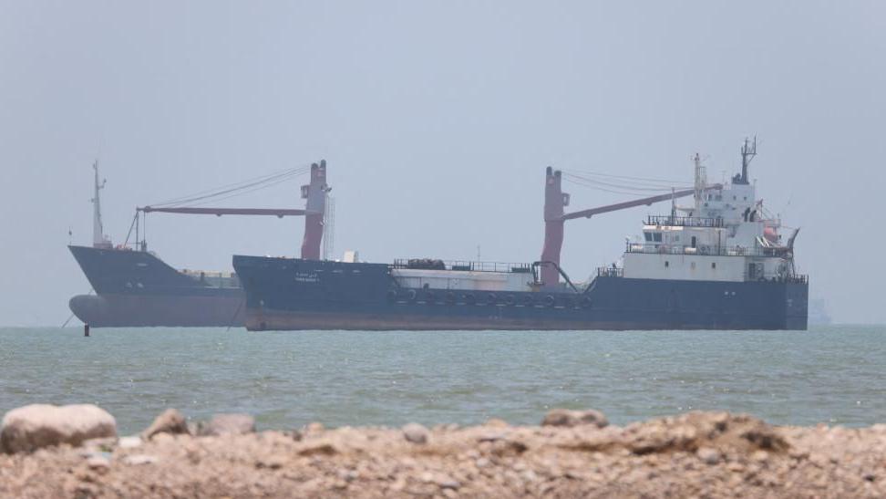 Iran closes Strait of Hormuz and accuses US and Israel of violating ceasefire deal