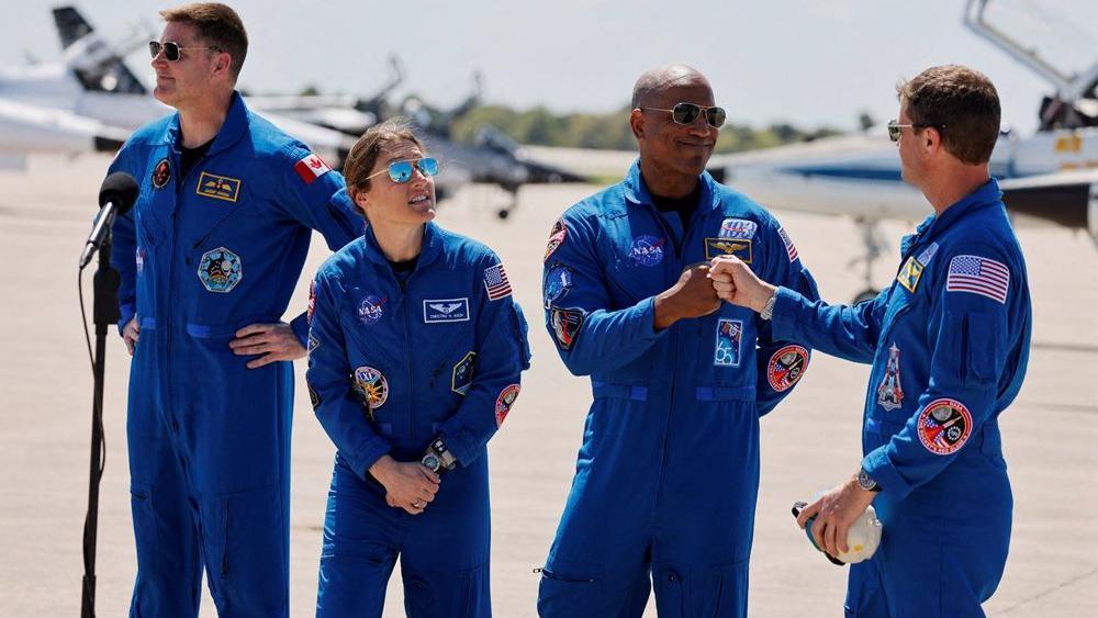 posada artemisa dva, artemida dva, nasina svemirska posada, svemirska posada koja leti ka mesecu, članovi posade Artemis Dva: Džeremi Hansen, Kristina Koh, Viktor Glover i Rid Vajzmen