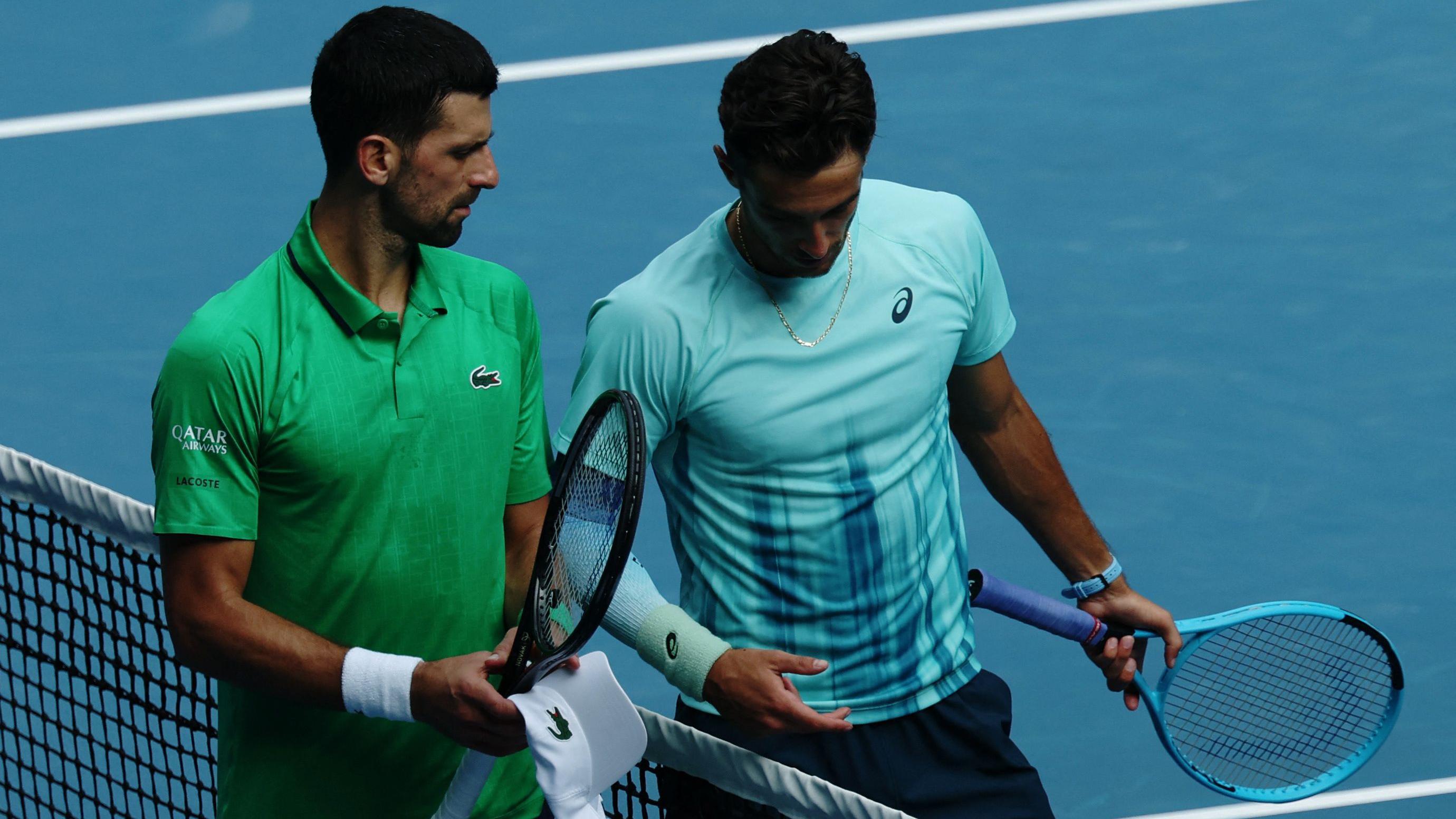 Sreća pogledala Đokovića: Muzeti mu predao, sa Sinerom za finale Australijan opena 1 đoković i muzeti na mreži