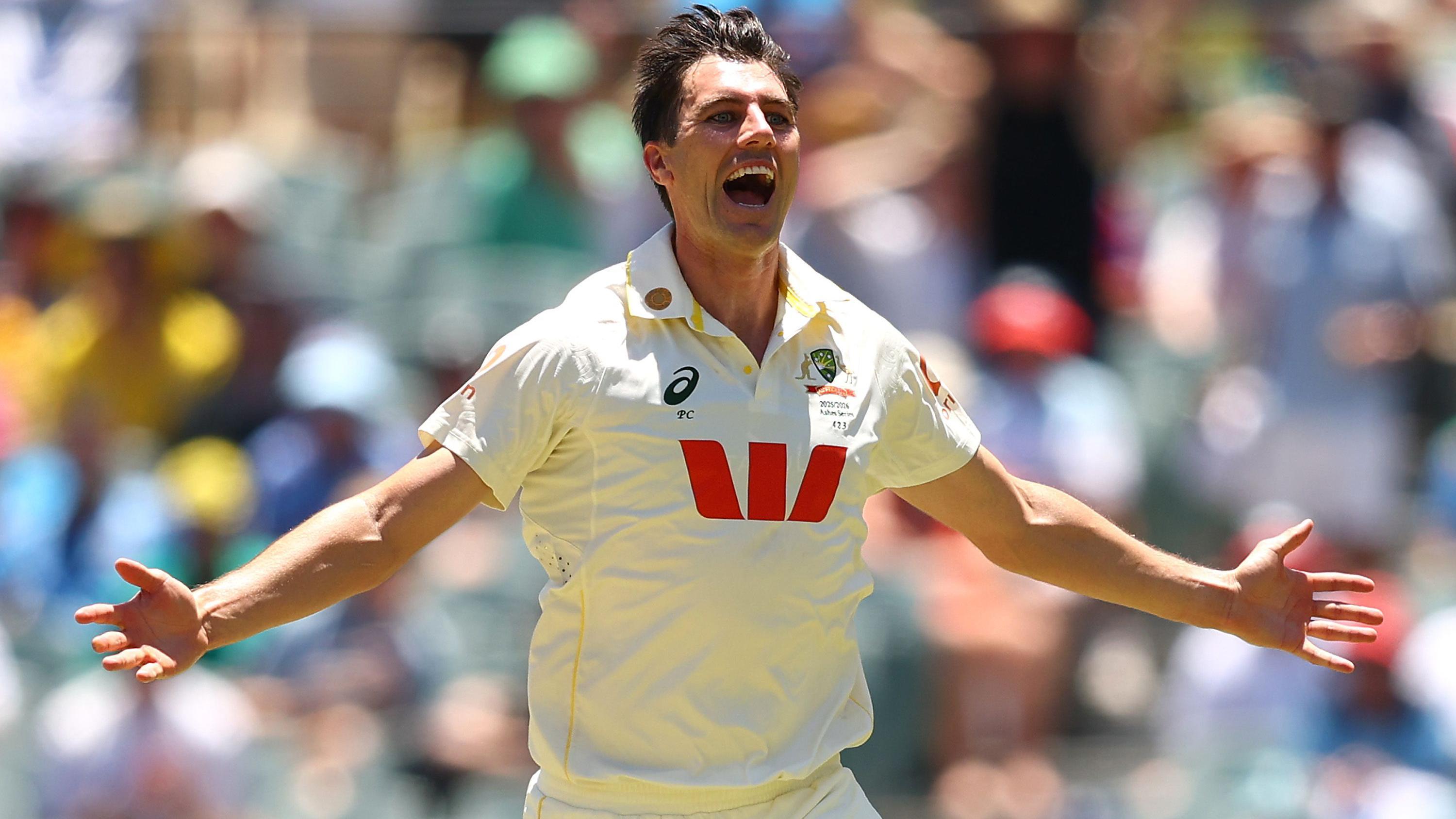 The Ashes: Root dismissed by Cummins as sorry England slip to 71-4