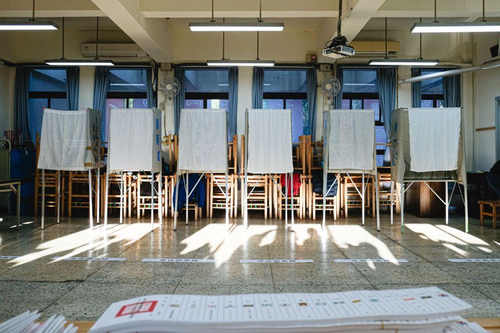 台灣選舉投開票所一景。