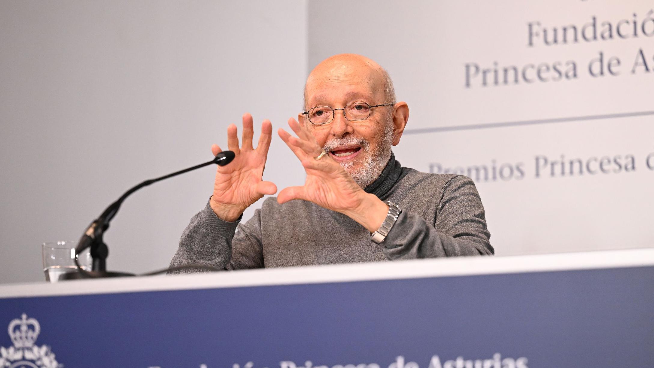 Eduardo Matos Moctezuma.