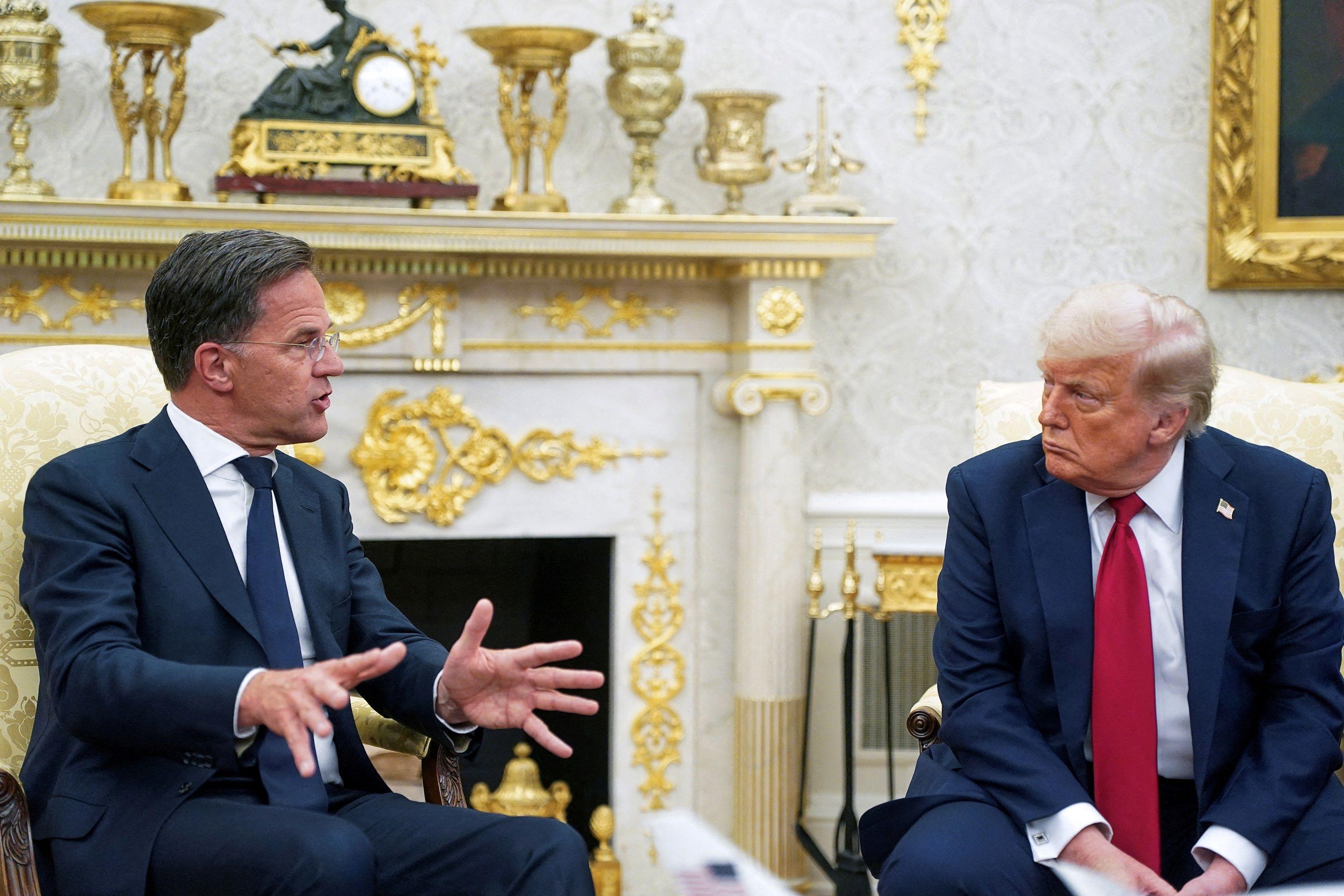 O presidente dos EUA, Donald Trump, se reúne com o secretário-geral da OTAN, Mark Rutte