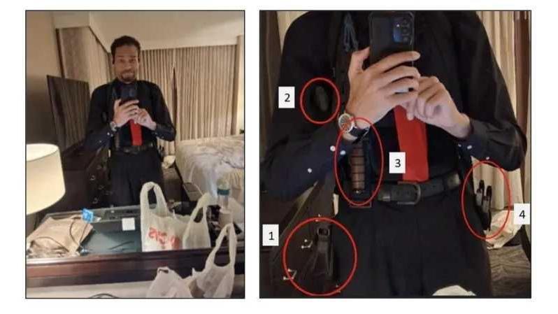 Fotos do departamento de justi&ccedil;a mostram Cole Allen posando em frente a um espelho com v&aacute;rias armas  