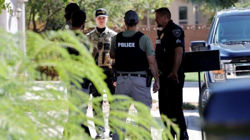 Agentes de policía a las afueras de una residencia en el condado de Washington, Utah, vinculada con Tyler Robinson. Viernes 12 de septiembre de 2025.