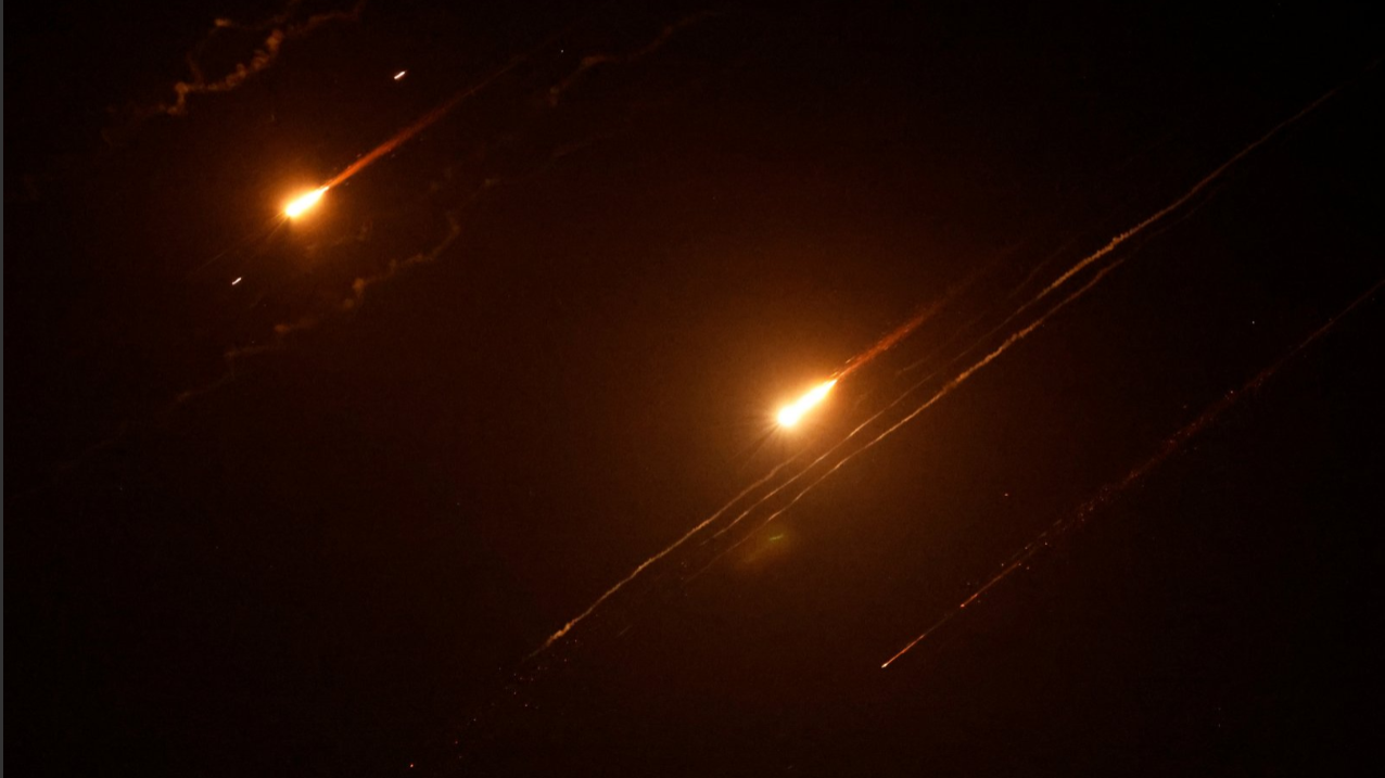 Iran launches new wave of missiles at Israel as Israeli air force strikes targets in Tehran