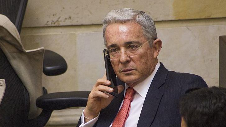 El expresidente de Colombia, Álvaro Uribe, durante una sesión en el Congreso sobre el acuerdo de paz en noviembre de 2016.