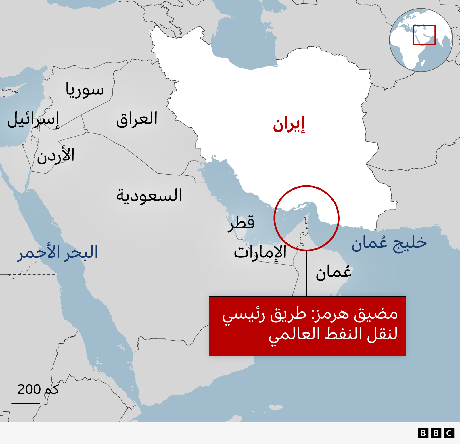 خريطة من بي بي سي تُظهر مضيق هرمز، قبالة الساحل الجنوبي لإيران. الدول المحيطة مُظللة باللون الرمادي. 