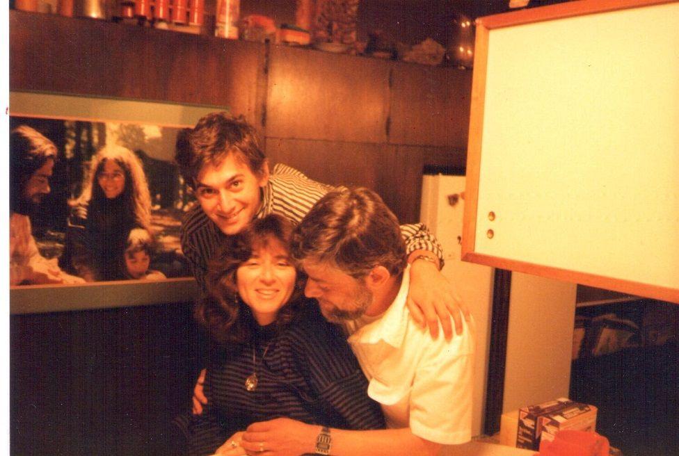 Manuel Blum y Lenore con su hijo adulto