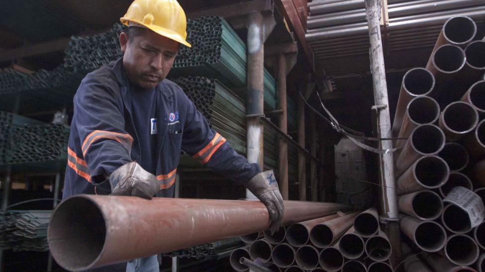 Trabajador industrial en Nuevo Leon. 