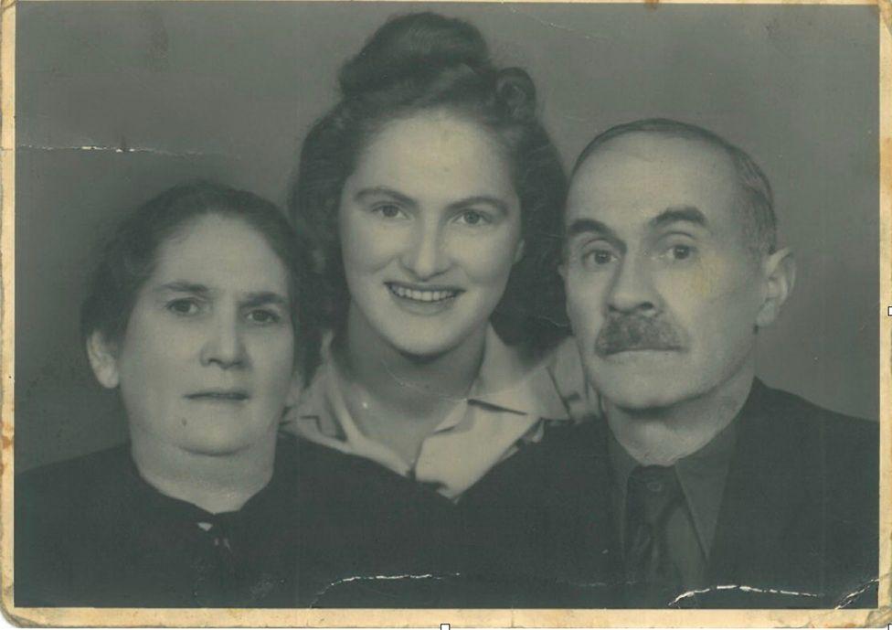 Sofija, Julijana i Aron Hajon