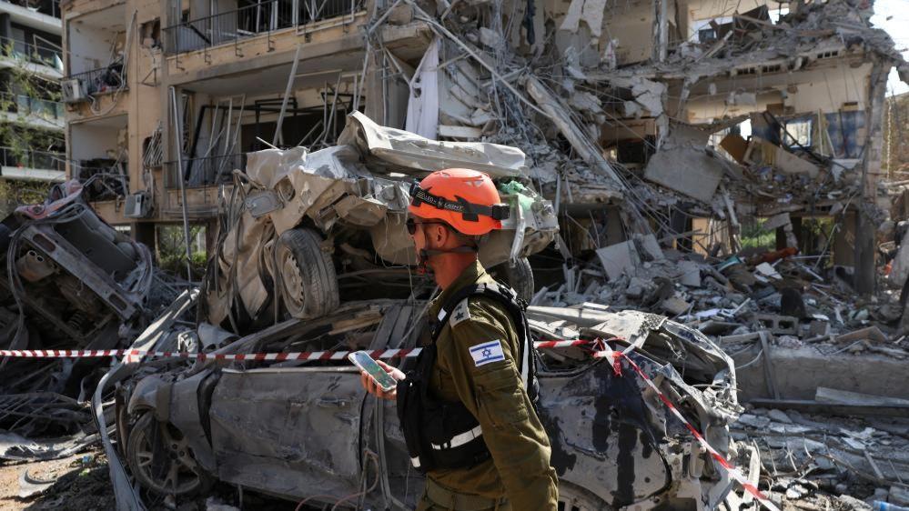 Israel and Iran exchange fire with explosions heard in Jerusalem, Tel Aviv and Tehran