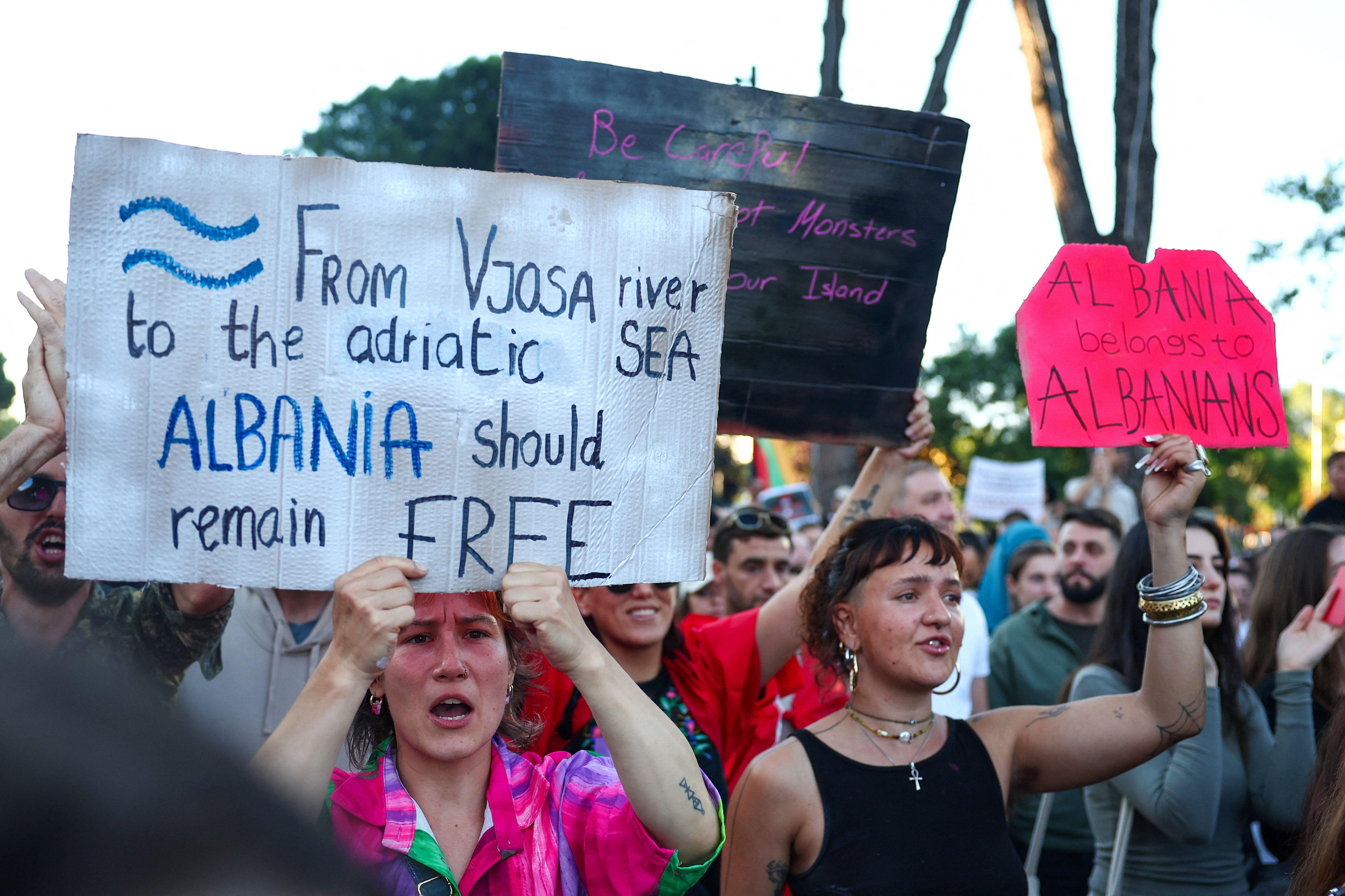 protesti u tirani