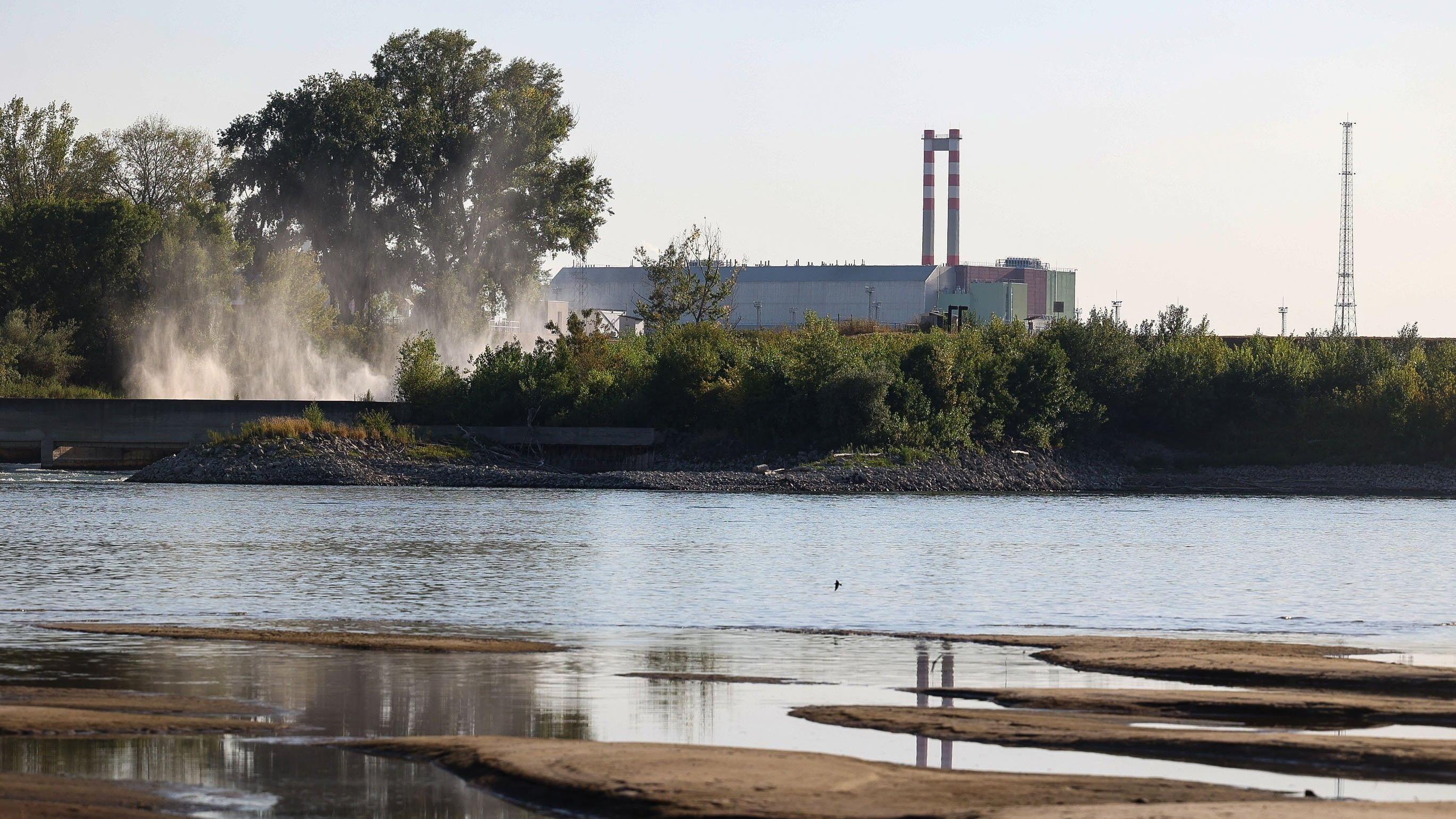 Danubes record low levels force shutdown of Hungarys only nuclear plant