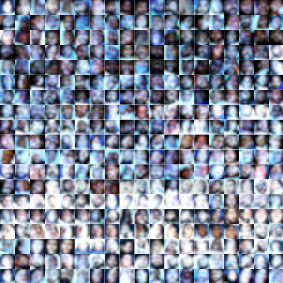 Dostavljene fotografije predstavljene su kao kolaž u obliku mreže. Prikazana je 361 od ukupno 392 fotografije tajno dostavljene BBC timu za utvrđivanje činjenica. Lica mrtvih u krupnom planu su zamućena. 
