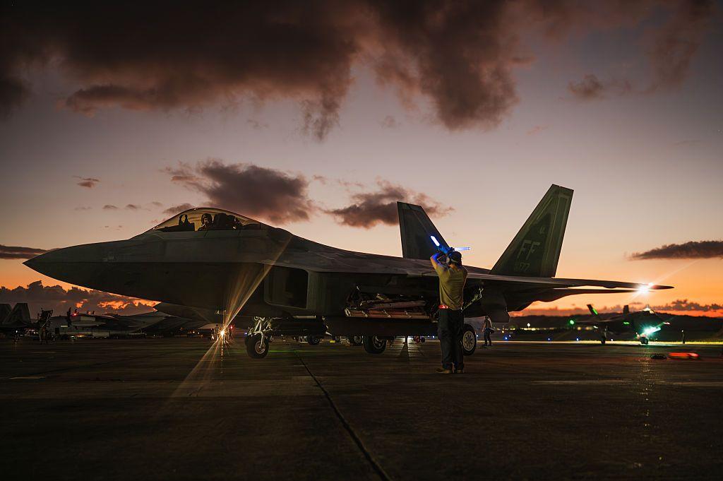 Un avión F-22 de EE.UU. en una base Puerto Rico.