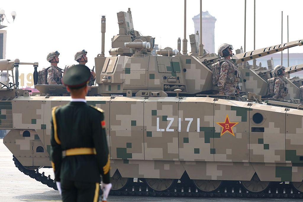 閱兵式上，可以看到和士兵的身影。