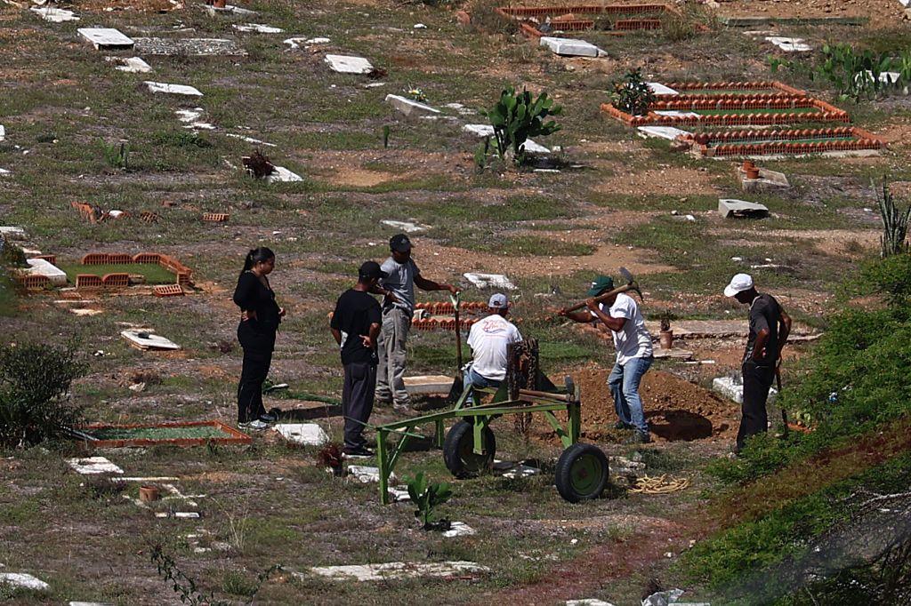 Cementerio de La Esperanza en el lugar donde se entierran algunas de las personas víctimas del terremoto