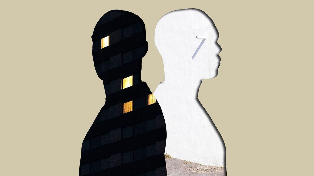 dos siluetas de hombres con imágenes de lugares