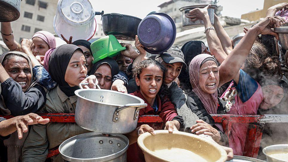 Aid drops a 'distraction' with Gaza starvation deepening, UN agency boss says