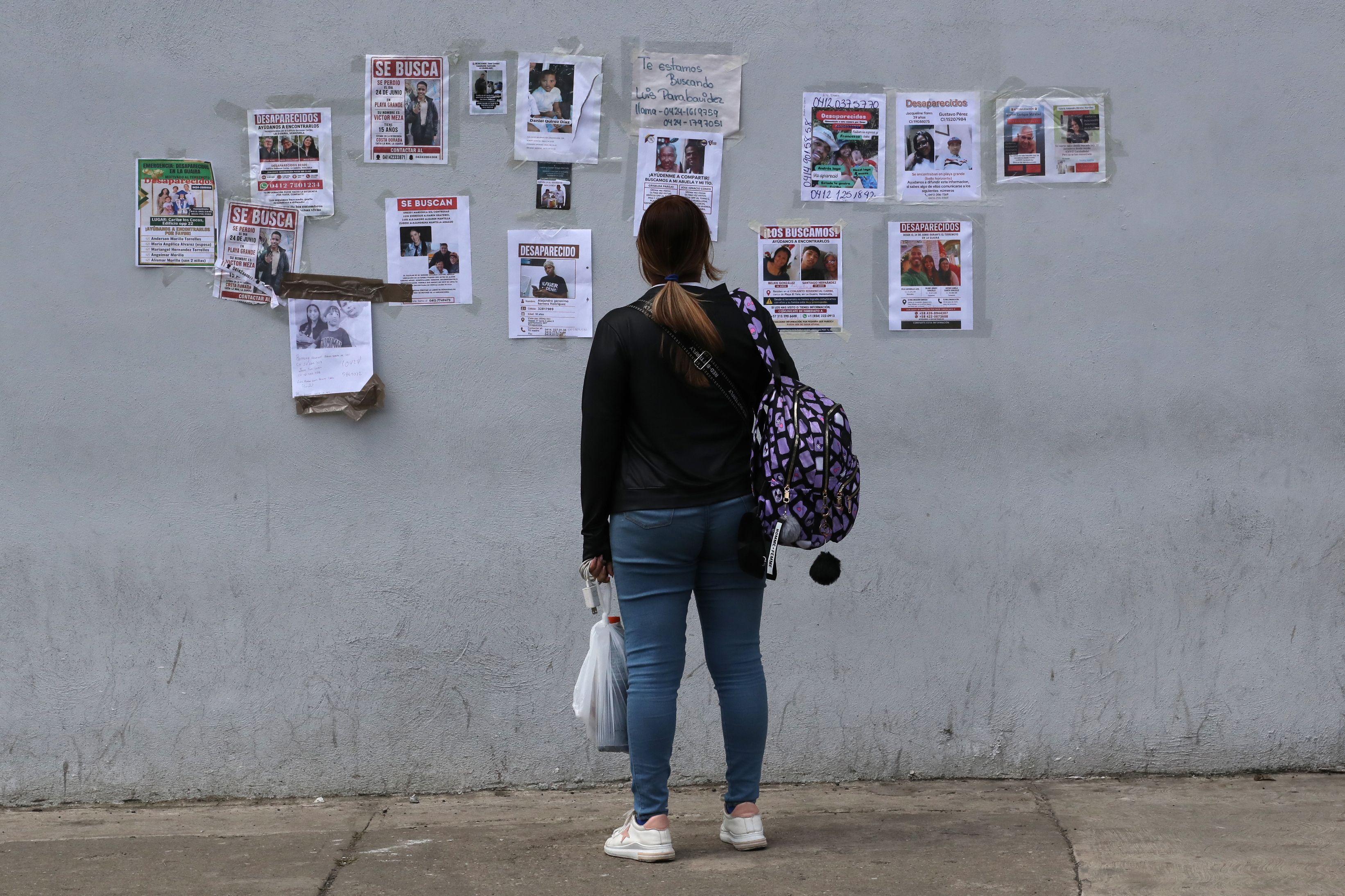 Cartel de personas desaparecidas en los terremotos de Venezuela
