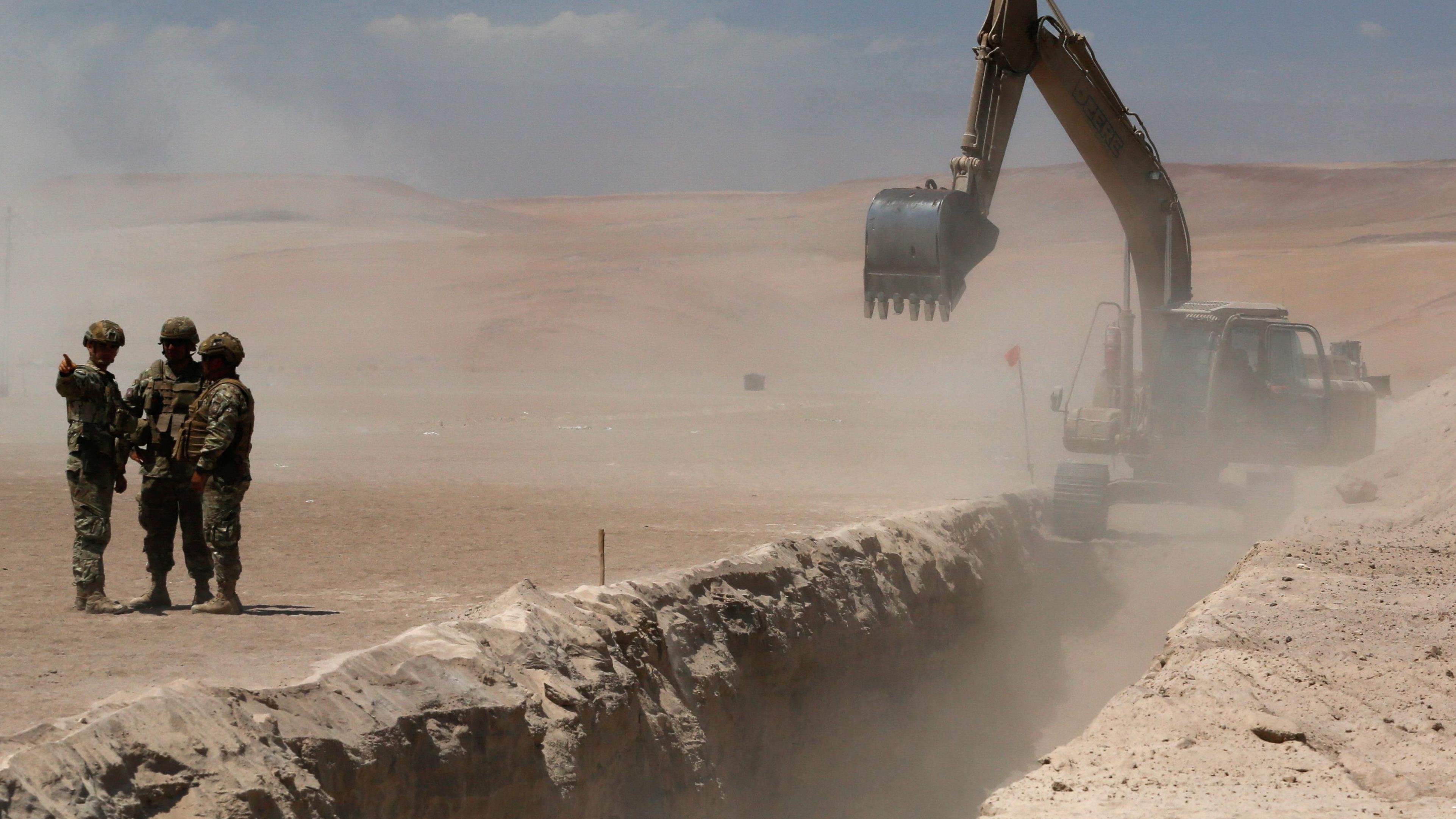 Chiles president begins building border barrier less than week into term