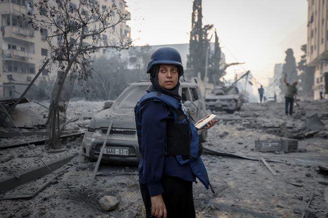 La fotoperiodista Samar Abu Elouf 
