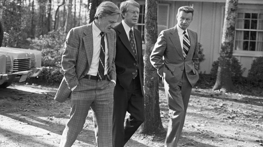 افغانستان سے سویت افواج کے انخلا کے وقت زبگنیو بریژنسکی امریکی صدر جمی کارٹر کے مشیر تھے