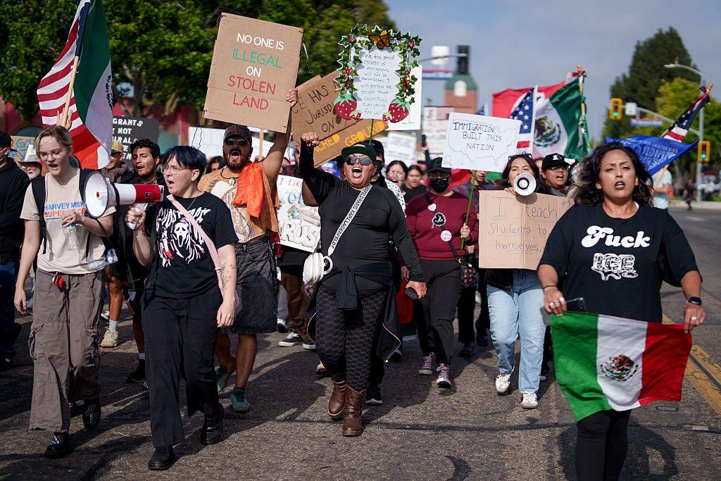 Una protesta contra las redadas en Los Ángeles