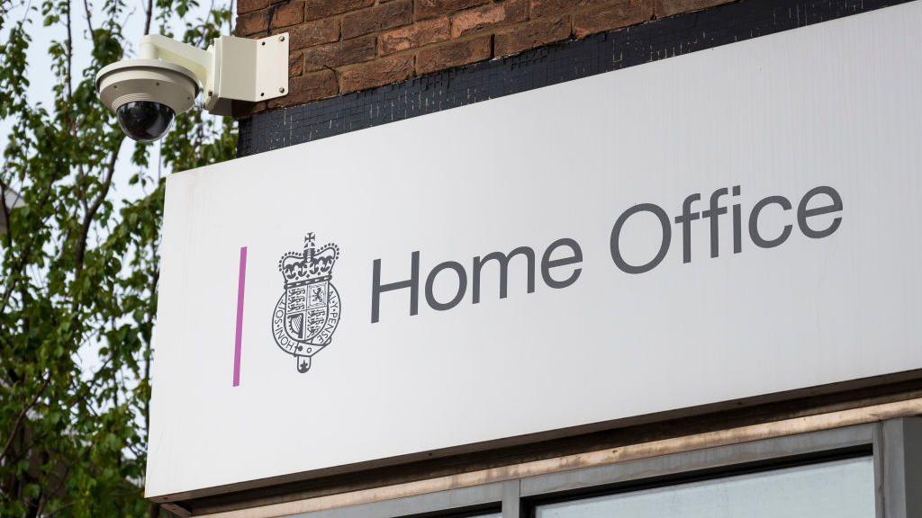 Cartel del Ministerio del Interior 